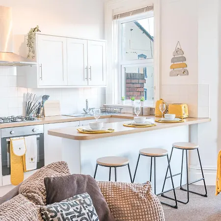 Spacious 3br In Apartment