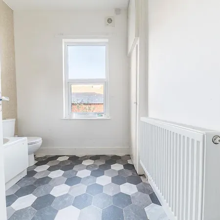 Apartment Spacious 3br In
